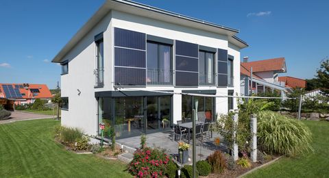 Einfamilienhaus, Solarkollektoren, Putzfassade, Terrasse, Pultdach, Holzhaus